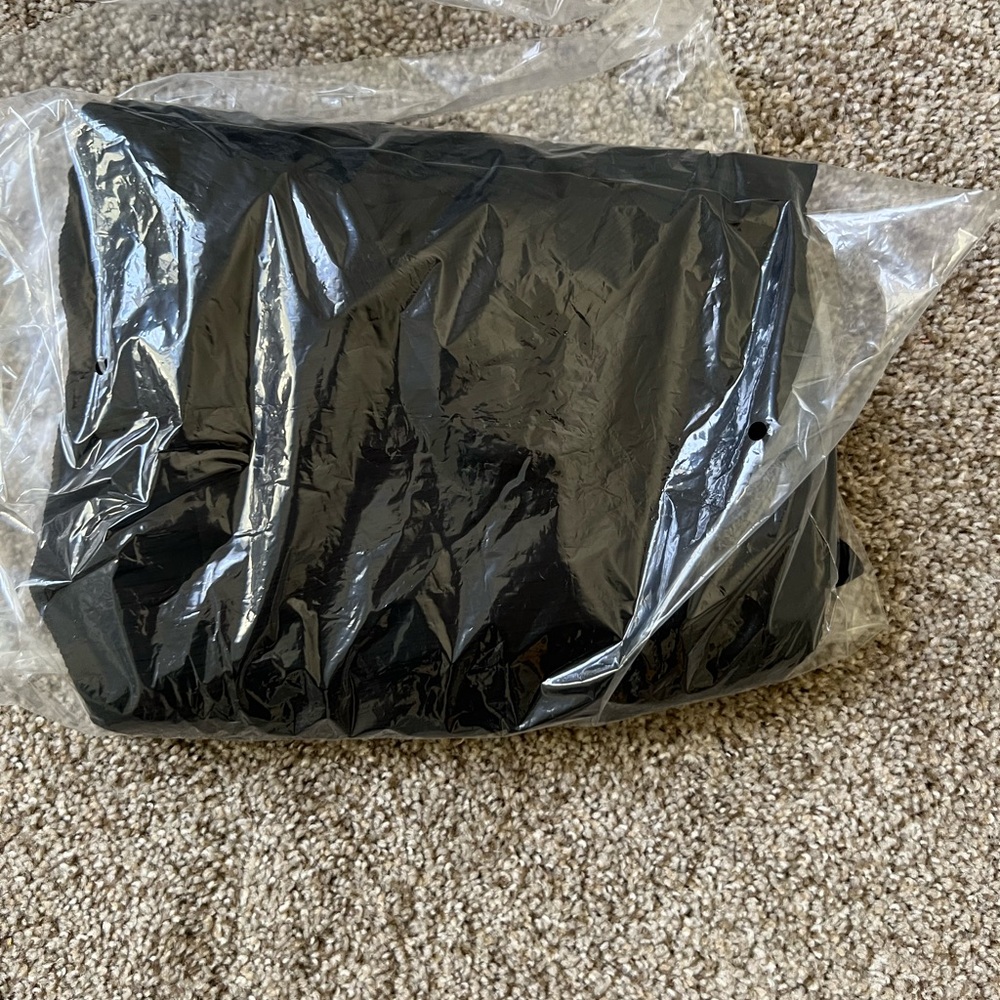 Amazing black free in excellent condition just as new